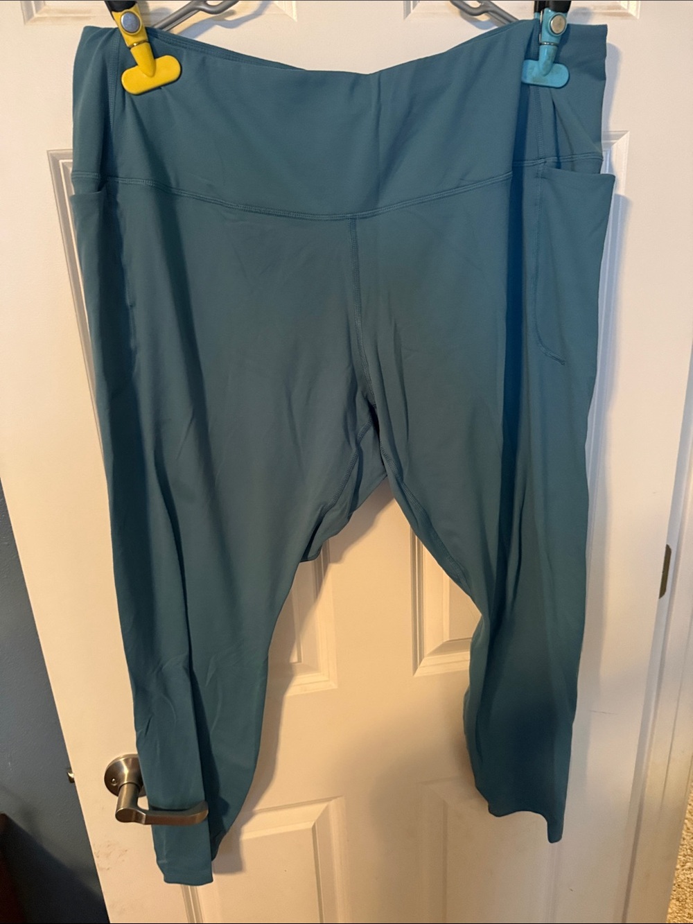 Under Armour Teal Leggings with Side Pockets